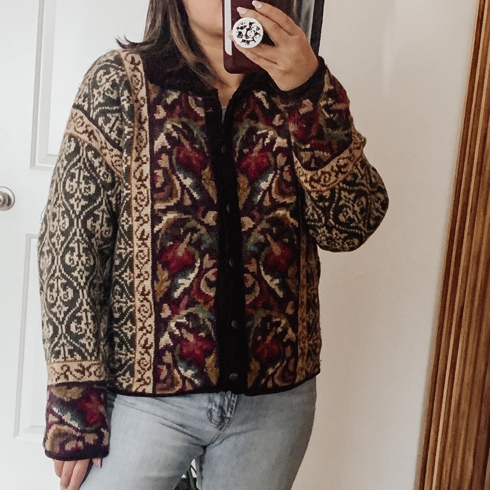 Vintage ISLANDIC wool Blend Fair Isle Buttoned Front Sweater. S - Picture 3 of 12